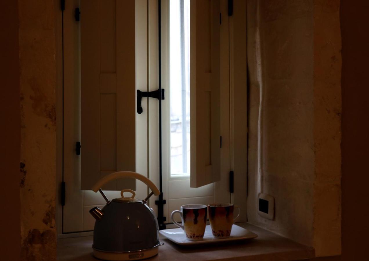 Casa Dei Giurati Bed & Breakfast Палацоло Акрейде Екстериор снимка