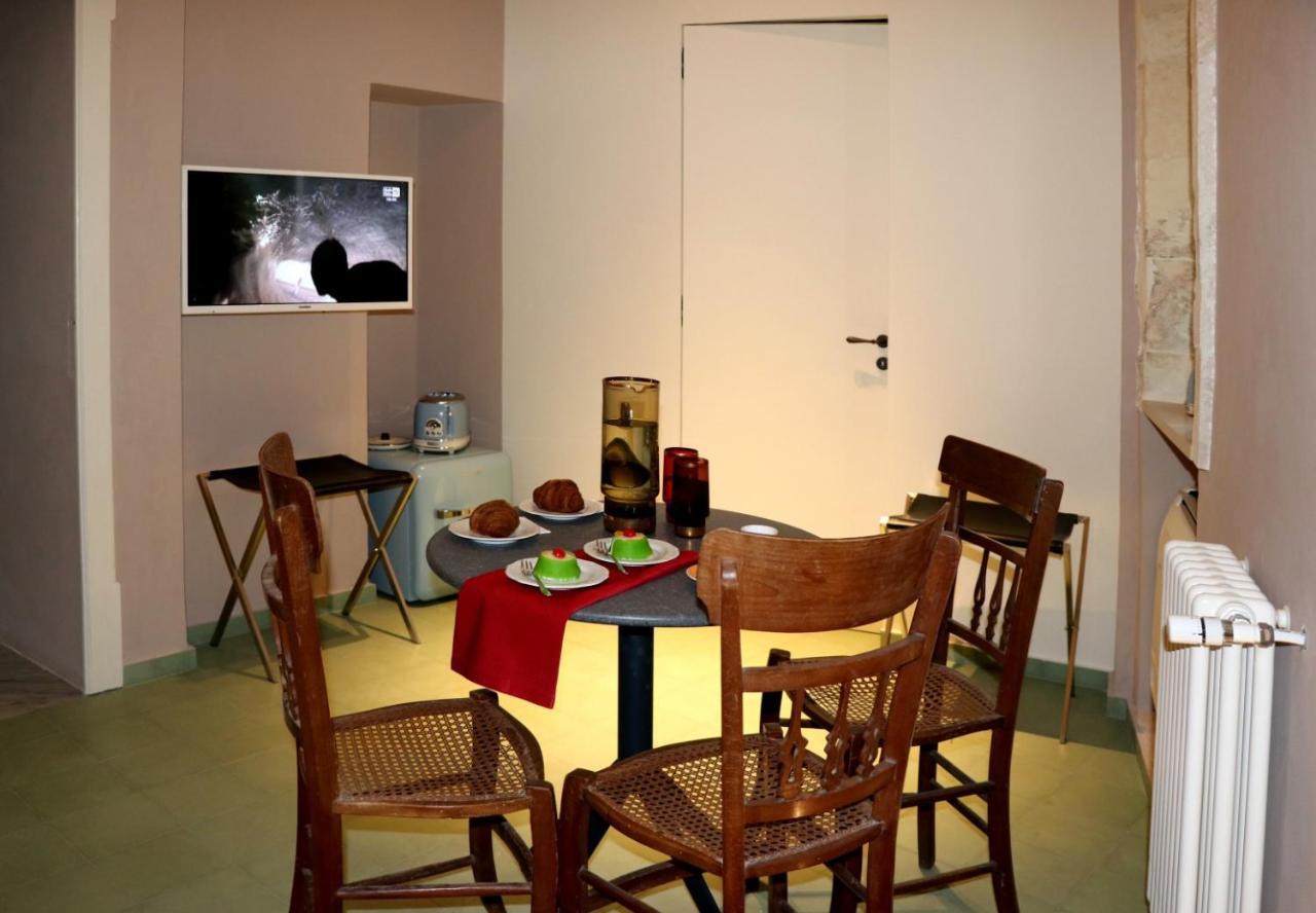 Casa Dei Giurati Bed & Breakfast Палацоло Акрейде Екстериор снимка